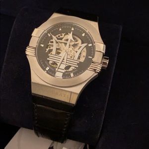 R8821108001 Maserati men’s